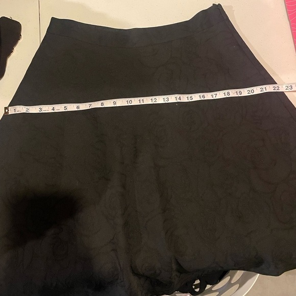 Brooks Brothers black rose A-line skirt size 8 - Picture 8 of 9